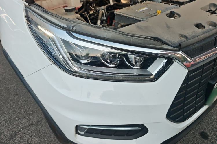 Used BYD Yuan New Energy 2019 EV535 Smart Connect Trendsetting Model Exterior 6
