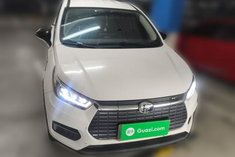 Used BYD Yuan New Energy 2019 EV535 Smart Connect Trendsetting Model Front