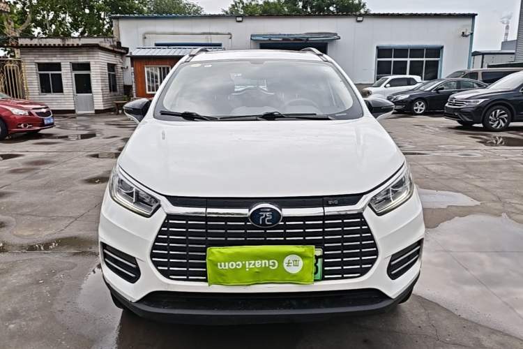 Used BYD Yuan New Energy 2019 EV360 Smart Connect Leading Model Front