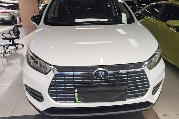 Used BYD Yuan New Energy 2019 EV360 Smart Connect Leading Model Front
