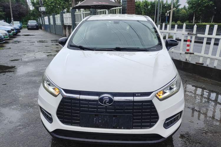 Used BYD Yuan New Energy 2019 EV535 Smart Connect Trendsetting Model Front