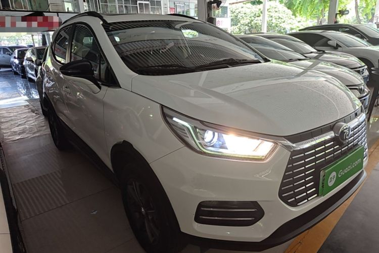 Used BYD Yuan New Energy 2019 EV360 Smart Connect Elite Model Front Right 45 Deg