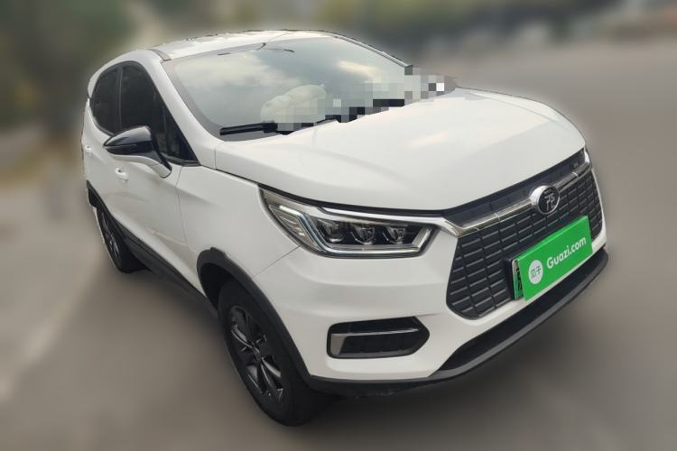 Used BYD Yuan New Energy 2019 EV535 Smart Connect Trendsetting Model Front Right 45 Deg