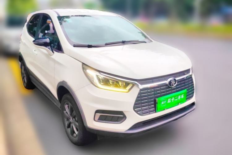 Used BYD Yuan New Energy 2019 EV535 Smart Connect Trendsetting Model Front Right 45 Deg