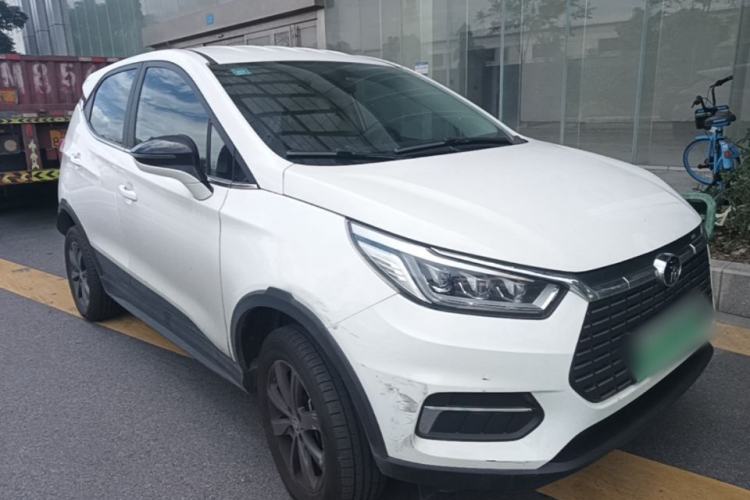 Used BYD Yuan New Energy 2019 EV535 Smart Connect Trendsetting Model Front Right 45 Deg