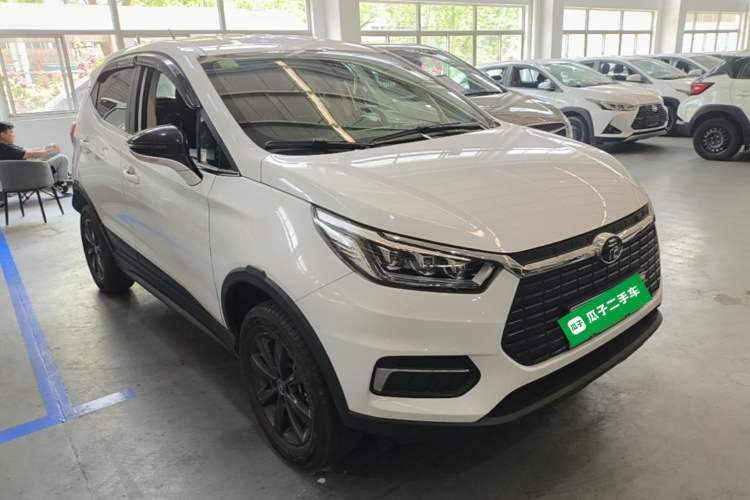Used BYD Yuan New Energy 2019 EV535 Smart Connect Trendsetting Model Front Right 45 Deg