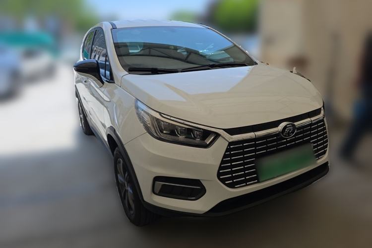 Used BYD Yuan New Energy 2019 EV360 Smart Connect Luxurious Model Front Right 45 Deg