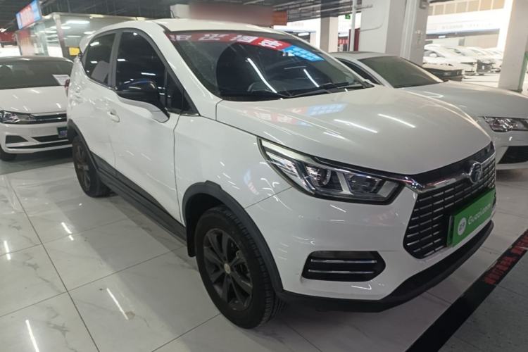 Used BYD Yuan New Energy 2019 EV360 Smart Connect Leading Model Front Right 45 Deg