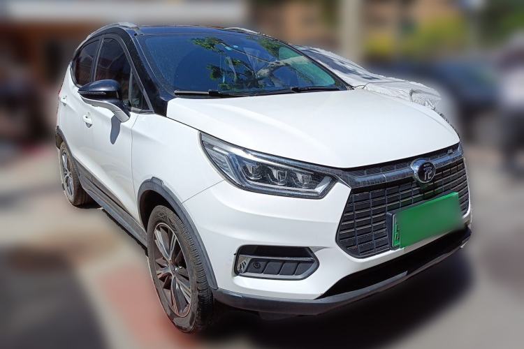 Used BYD Yuan New Energy 2019 EV535 High-Energy Leading Edition Front Right 45 Deg