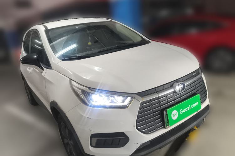 Used BYD Yuan New Energy 2019 EV535 Smart Connect Trendsetting Model Front Right 45 Deg