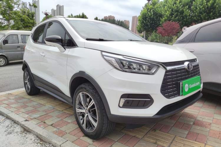 Used BYD Yuan New Energy 2019 EV535 High-Energy Leading Edition Front Right 45 Deg