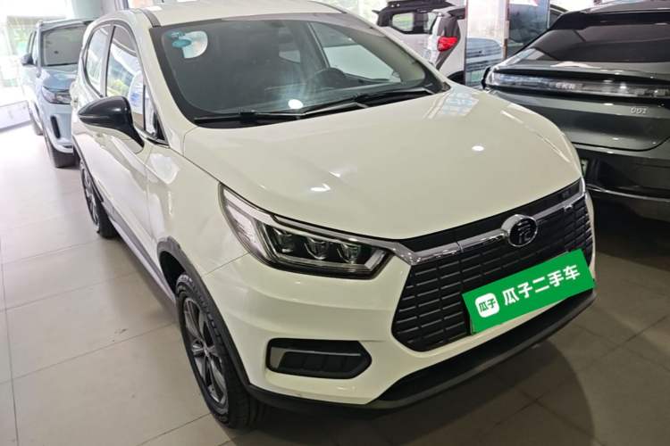Used BYD Yuan New Energy 2019 EV535 Smart Connect Trendsetting Model Front Right 45 Deg