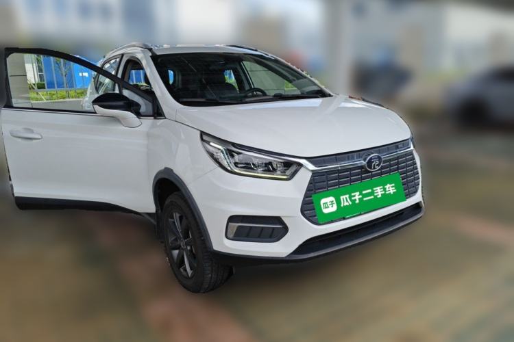 Used BYD Yuan New Energy 2019 EV360 Smart Connect Enjoyment Model Front Right 45 Deg