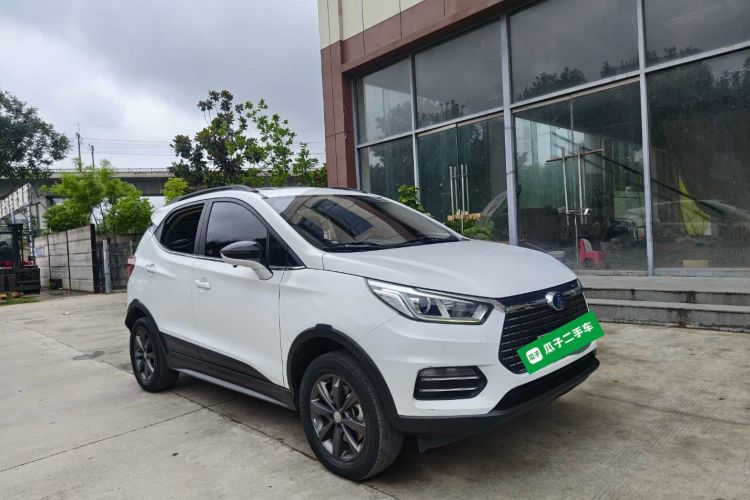 Used BYD Yuan New Energy 2019 EV360 Smart Connect Leading Model Front Right 45 Deg