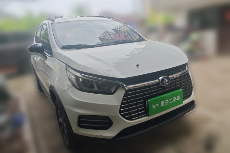 Used BYD Yuan New Energy 2019 EV360 Smart Connect Elite Model Front Right 45 Deg