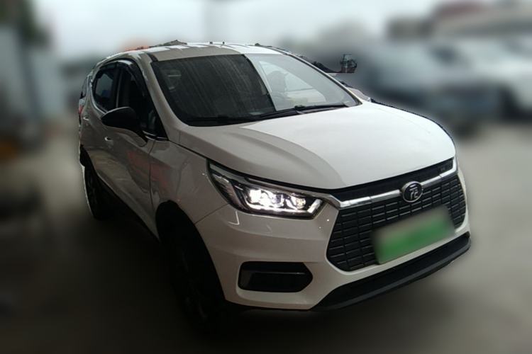 Used BYD Yuan New Energy 2019 EV535 Smart Connect Trendsetting Model Front Right 45 Deg