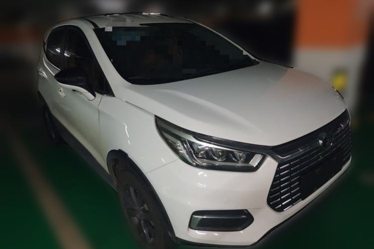 Used BYD Yuan New Energy 2019 EV535 Smart Connect Trendsetting Model Front Right 45 Deg