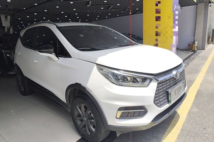 Used BYD Yuan New Energy 2019 EV360 Smart Connect Enjoyment Model Front Right 45 Deg