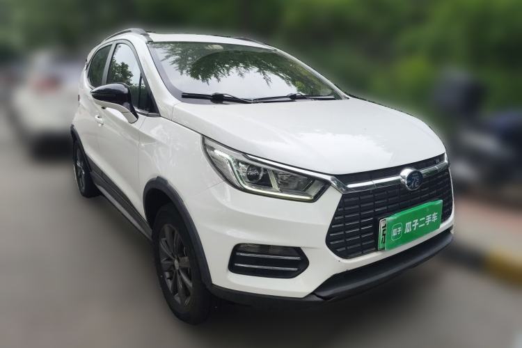 Used BYD Yuan New Energy 2019 EV360 Smart Connect Leading Model Front Right 45 Deg