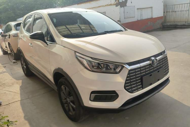 Used BYD Yuan New Energy 2019 EV535 Smart Connect Trendsetting Model Front Right 45 Deg