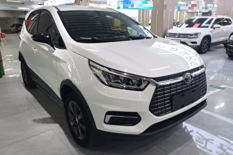 Used BYD Yuan New Energy 2019 EV535 Smart Connect Trendsetting Model Front Right 45 Deg