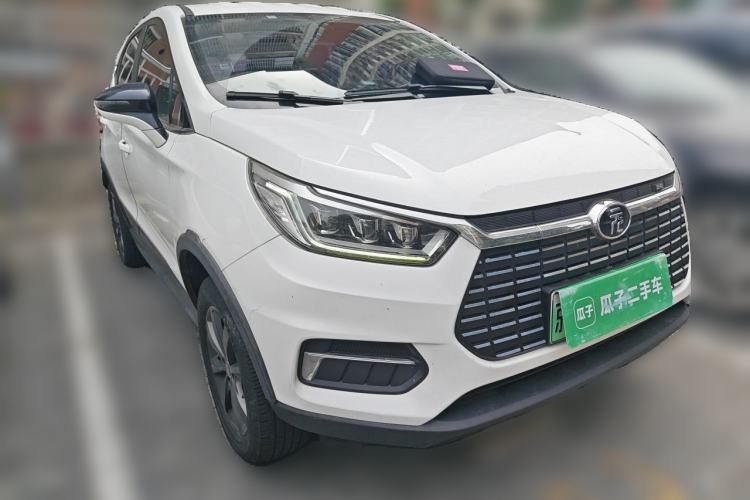 Used BYD Yuan New Energy 2019 EV535 Smart Connect Trendsetting Model Front Right 45 Deg