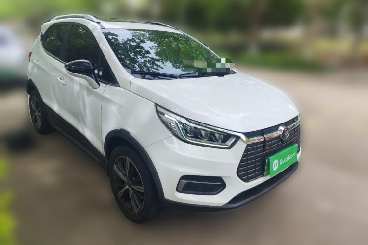 Used BYD Yuan New Energy 2019 EV535 High-Energy Leading Edition Front Right 45 Deg