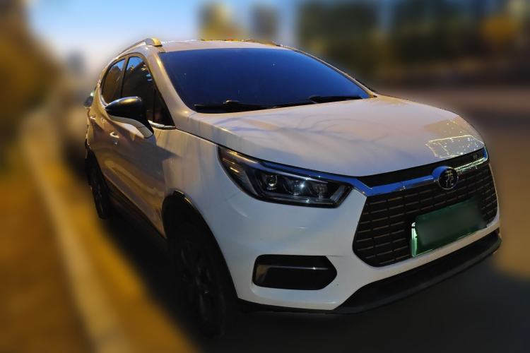 Used BYD Yuan New Energy 2019 EV535 Smart Connect Trendsetting Model Front Right 45 Deg