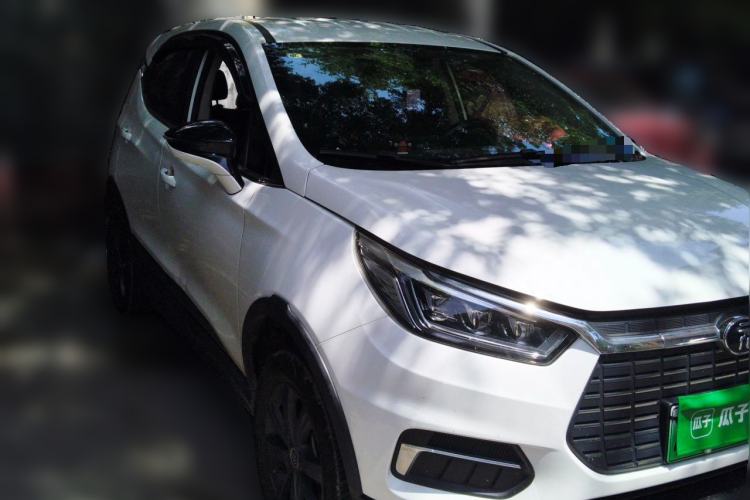 Used BYD Yuan New Energy 2019 EV535 Smart Connect Trendsetting Model Front Right 45 Deg