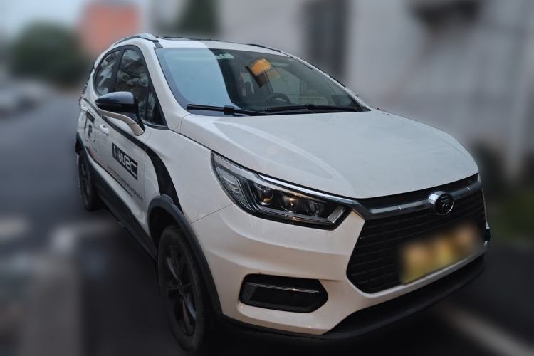 Used BYD Yuan New Energy 2019 EV535 Smart Connect Elite Model Front Right 45 Deg