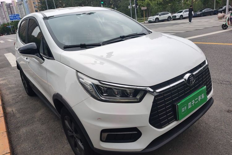Used BYD Yuan New Energy 2019 EV535 Smart Connect Trendsetting Model Front Right 45 Deg