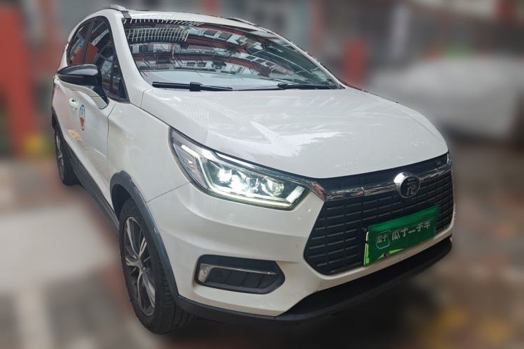 Used BYD Yuan New Energy 2019 EV535 High-Energy Leading Edition Front Right 45 Deg