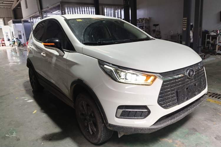Used BYD Yuan New Energy 2019 EV535 Smart Connect Trendsetting Model Front Right 45 Deg
