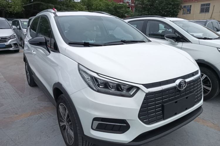 Used BYD Yuan New Energy 2019 EV535 High-Energy Leading Edition Front Right 45 Deg