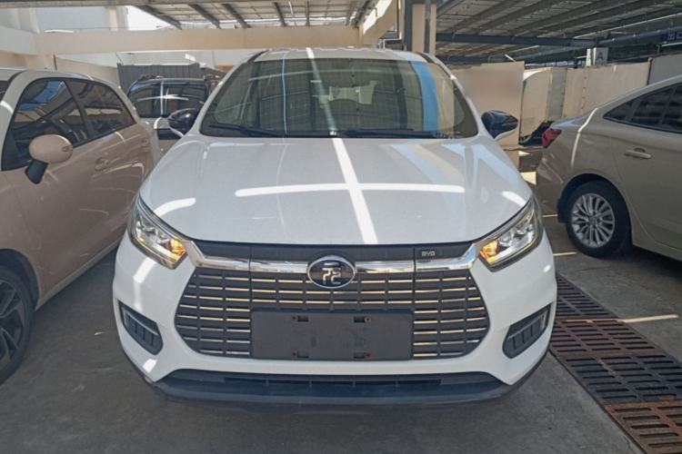 Used BYD Yuan New Energy 2019 EV535 Smart Connect Trendsetting Model Front