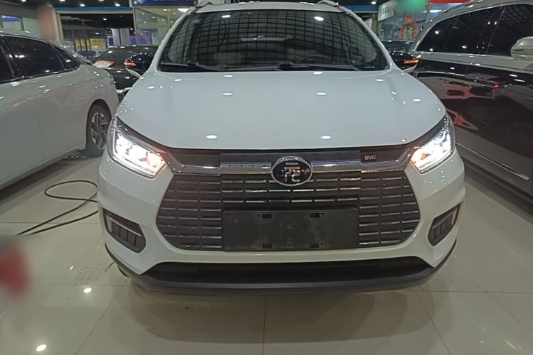 Used BYD Yuan New Energy 2019 EV360 Smart Connect Enjoyment Model Front