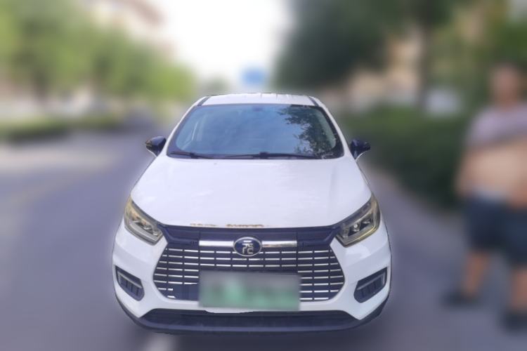 Used BYD Yuan New Energy 2019 EV360 Smart Connect Luxurious Model Front