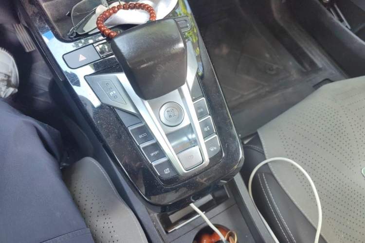 Used BYD Yuan New Energy 2019 EV535 High-Energy Leading Edition Gear Lever
