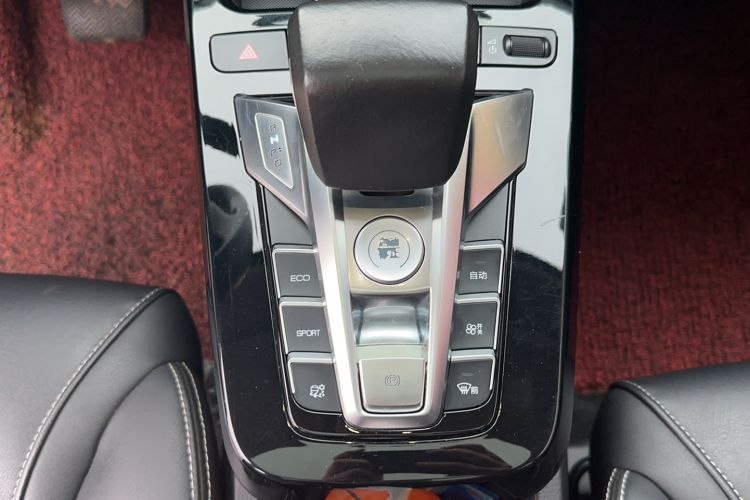 Used BYD Yuan New Energy 2019 EV360 Smart Connect Enjoyment Model Gear Lever