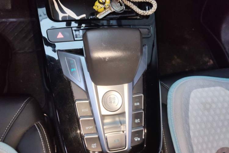 Used BYD Yuan New Energy 2019 EV535 Smart Connect Trendsetting Model Gear Lever