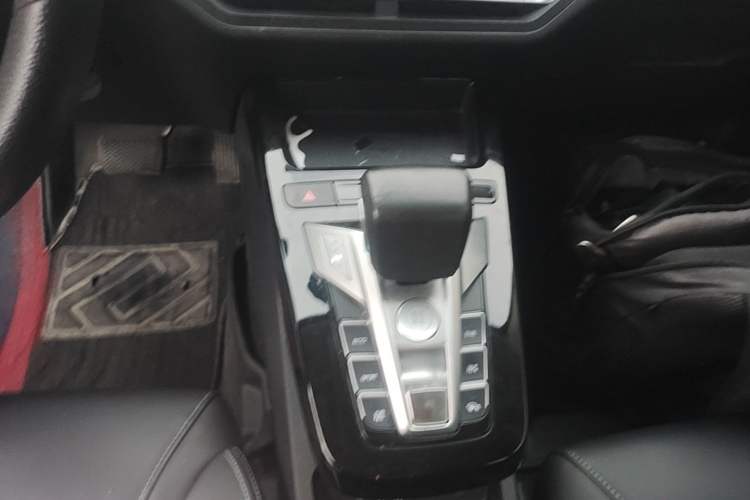 Used BYD Yuan New Energy 2019 EV535 Smart Connect Trendsetting Model Gear Lever