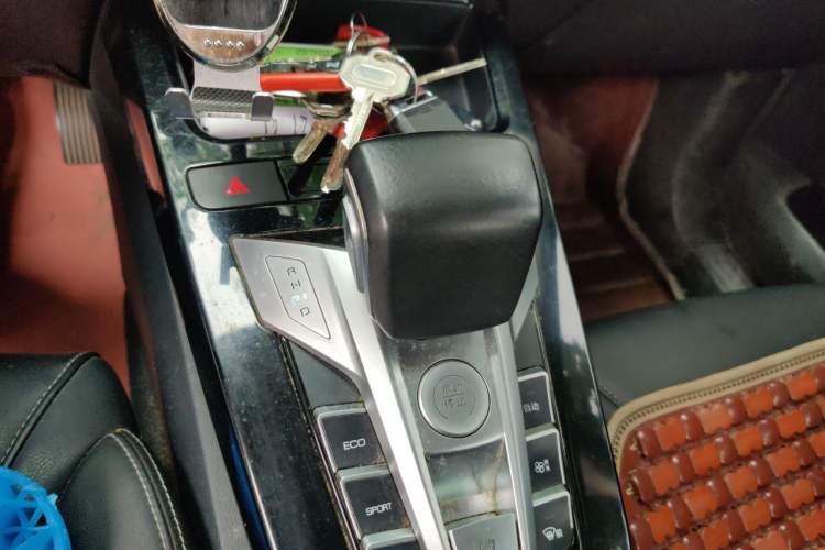 Used BYD Yuan New Energy 2019 EV535 Smart Connect Trendsetting Model Gear Lever
