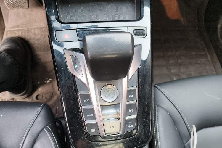 Used BYD Yuan New Energy 2019 EV535 High-Energy Leading Edition Gear Lever
