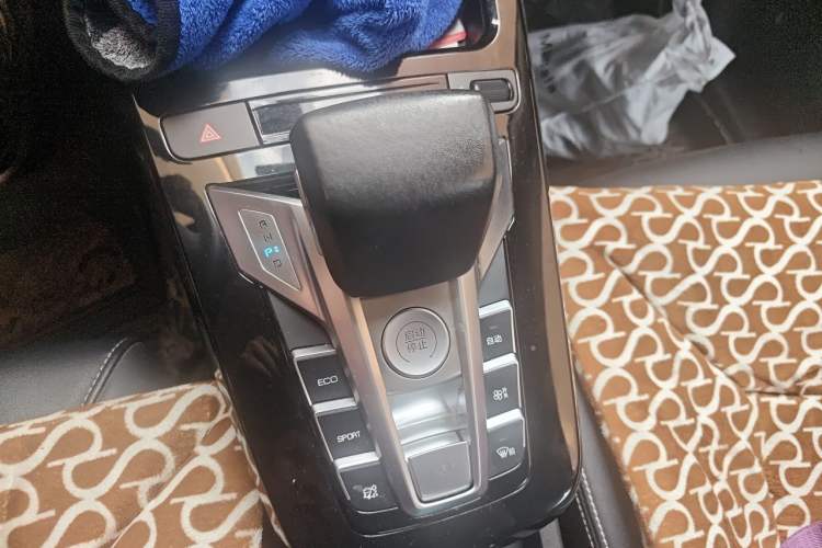 Used BYD Yuan New Energy 2019 EV535 Smart Connect Trendsetting Model Gear Lever