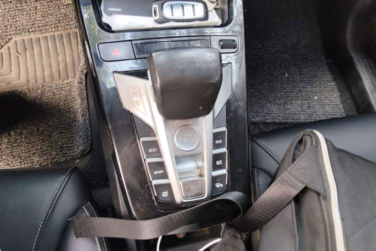 Used BYD Yuan New Energy 2019 EV535 Smart Connect Trendsetting Model Gear Lever