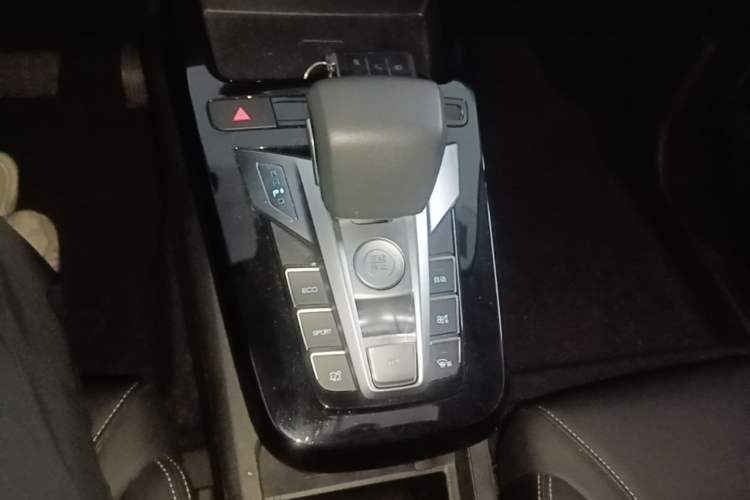 Used BYD Yuan New Energy 2019 EV535 High-Energy Leading Edition Gear Lever