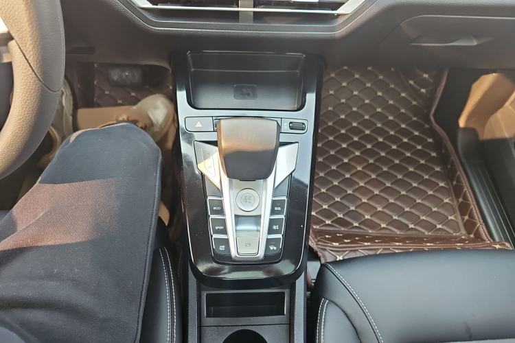 Used BYD Yuan New Energy 2019 EV535 High-Energy Leading Edition Gear Lever