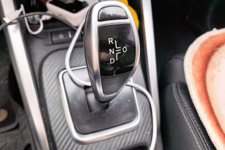 Used BYD Yuan New Energy 2019 EV360 Smart Connect Enjoyment Model Gear Lever