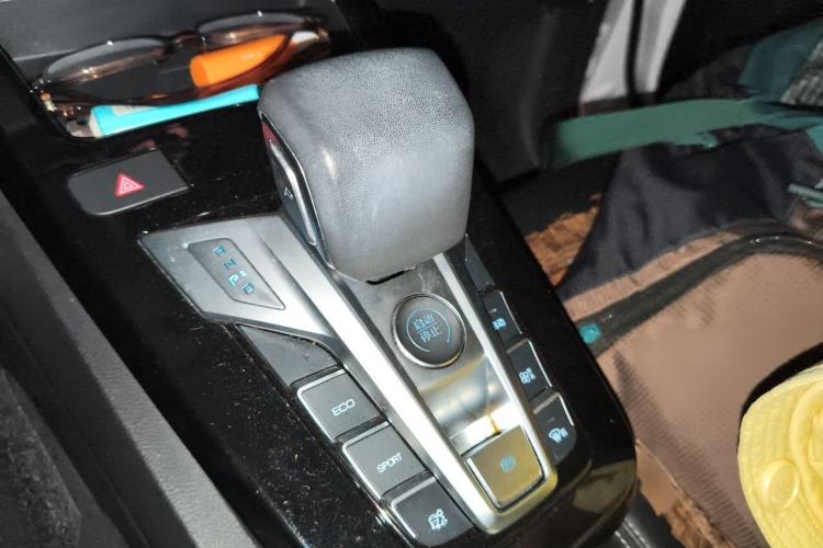 Used BYD Yuan New Energy 2019 EV535 Smart Connect Trendsetting Model Gear Lever