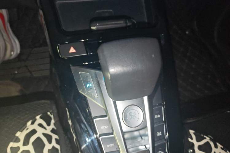 Used BYD Yuan New Energy 2019 EV535 High-Energy Leading Edition Gear Lever